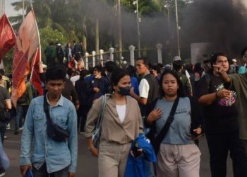 Aksi Tolak Perppu Cipta Kerja Jilid Empat: Melawan Tikus Berdasi di DPR RI